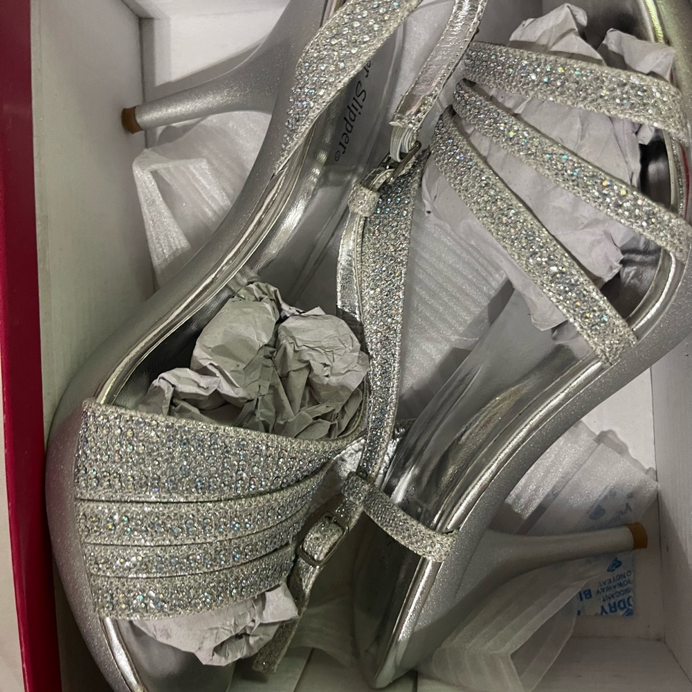Silver Slipper heels! Size 9